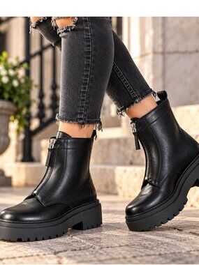 Edgy Black Combat Ankle Boots Sz 9.5 Chunky Lug Platform Front Zipper Biker Goth